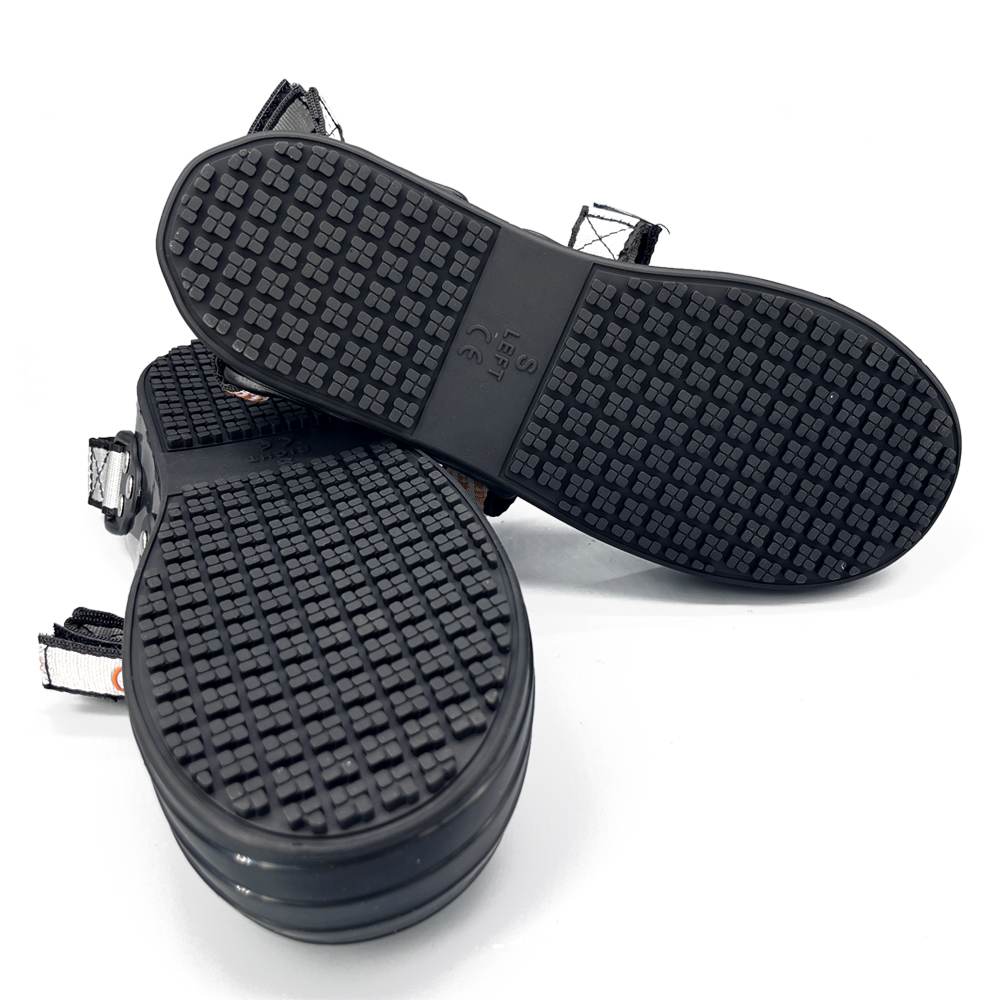 Safety Overshoes or Traditional Safety Shoes？